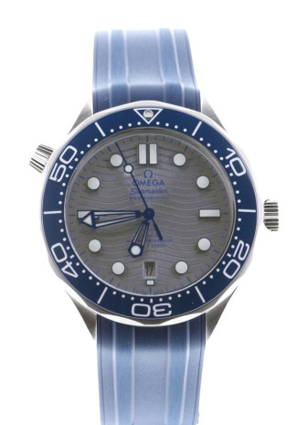 Omega Seamaster Diver 300M Master Co-Axial 42mm Steel Case Grey Dial Rubber Strap 210.32.42.20.06.001
